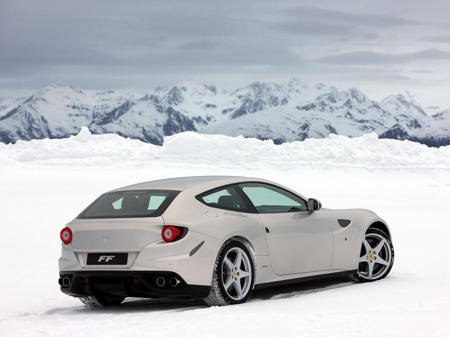  Ferrari FF 2011 года  (фото 187 из 195)